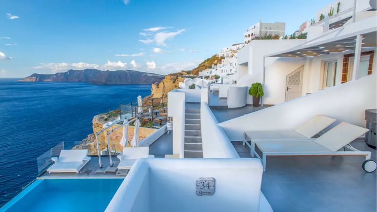 Santorini Secret Suites